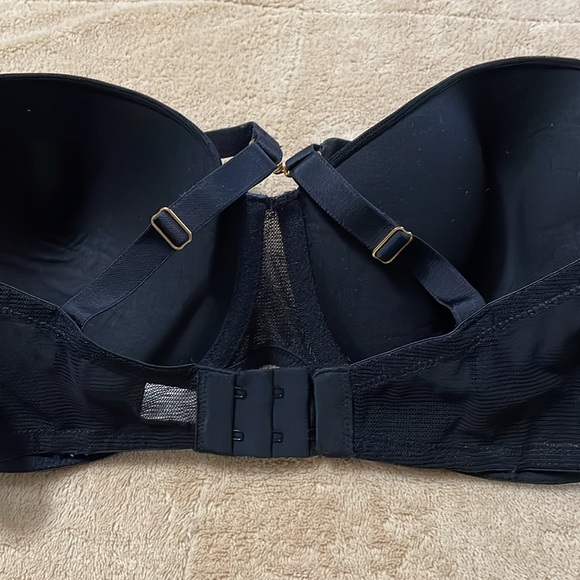 Lively Bras - Picture 4 of 10